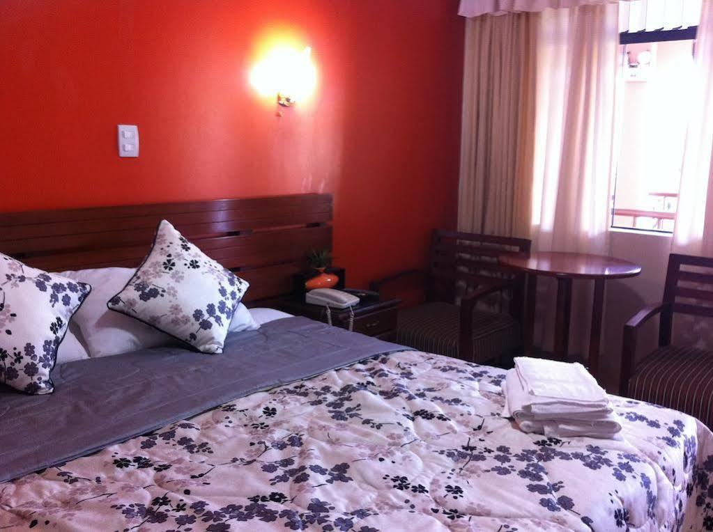 Hotel Villa De Valverde Ica Esterno foto